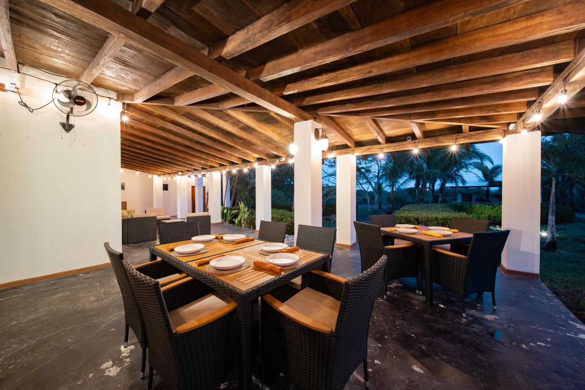 Zenquility Inn & Tavern Pedasi Town 外观 照片